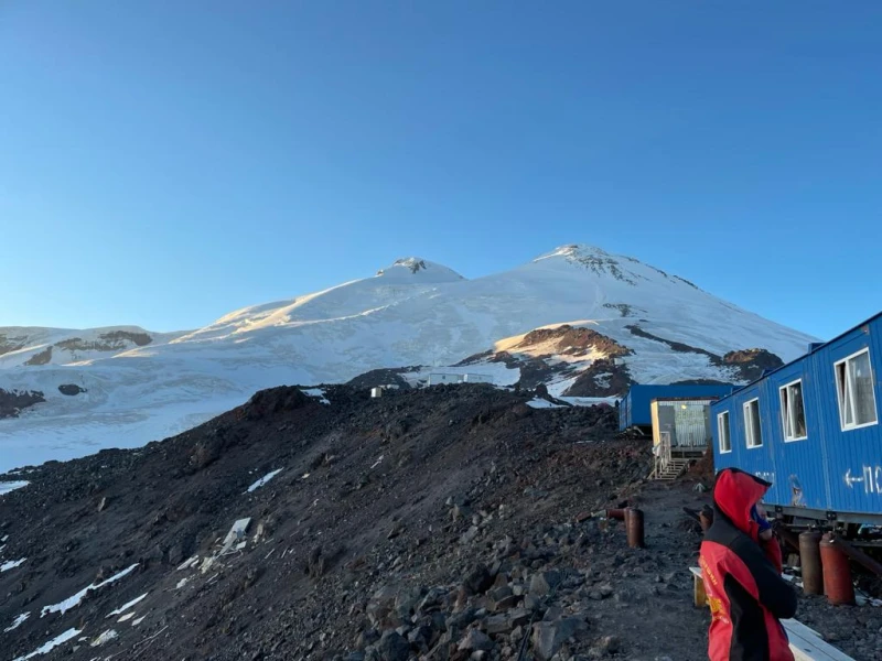 Five Climbers Dead on Elbrus, Two Rescued